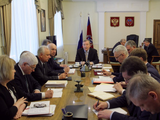 16 апреля Губернатор Александр Карлин провел оперативное совещание в Правительстве Алтайского края